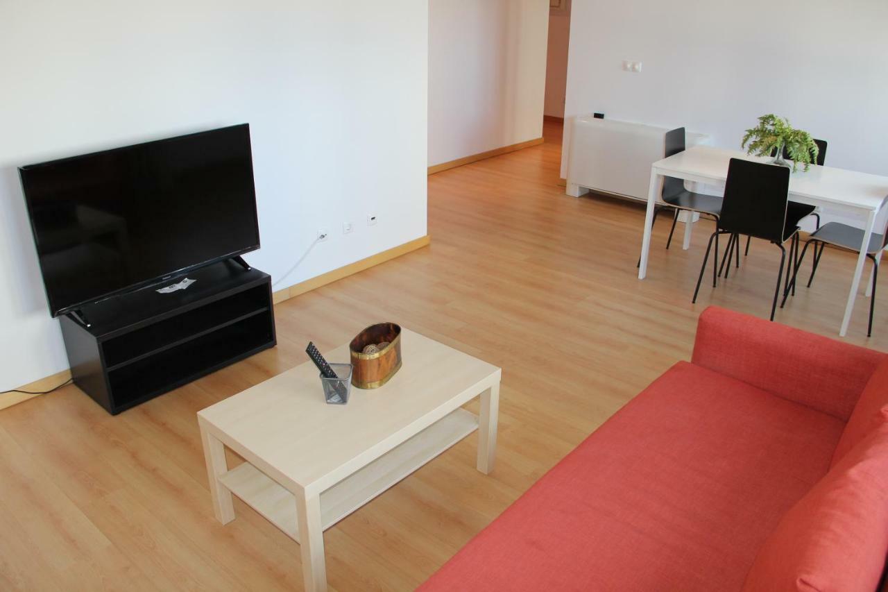 Panoramic Building T2 Apt Next To Campus Justica Lisboa
