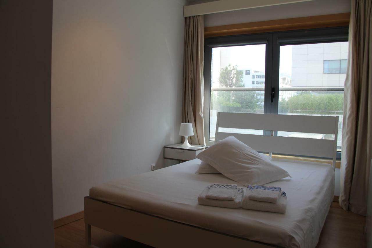 Panoramic Building T2 Apt Next To Campus Justica * Lissabon
