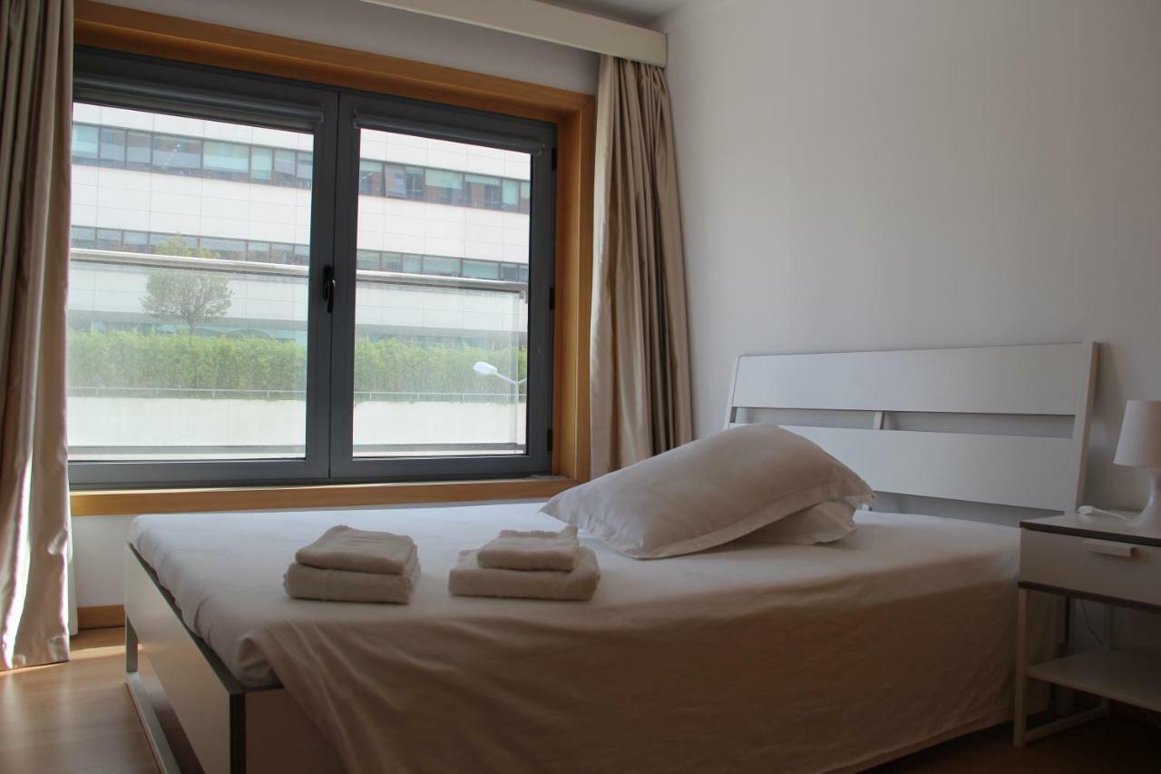 Panoramic Building T2 Apt Next To Campus Justica * Lissabon